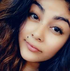 Meet your Posher, Rebeca